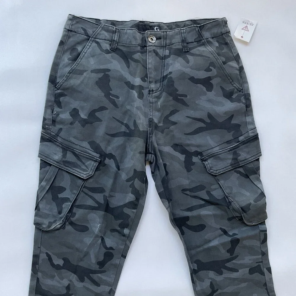 G By Guess Men’s Camouflaged Cargo Jeans Cropped Leg Size 32